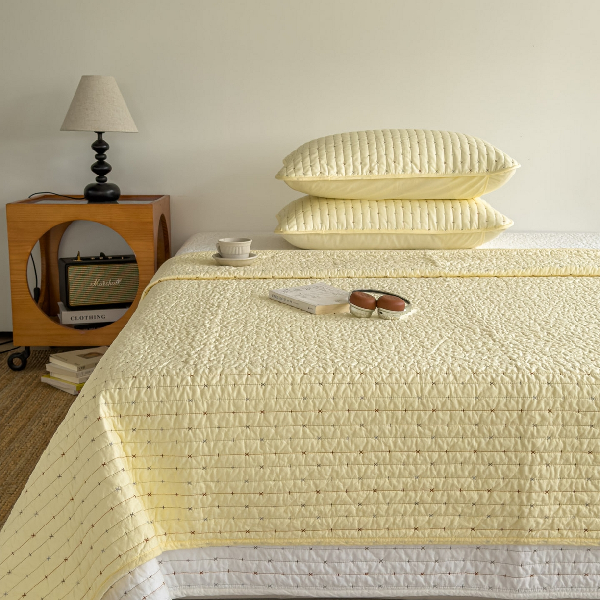 91家纺网 家纺一手货源 找家纺 沐纯家居 2026新款60支全棉纯棉米粒绣纯色床盖三件套 黄色