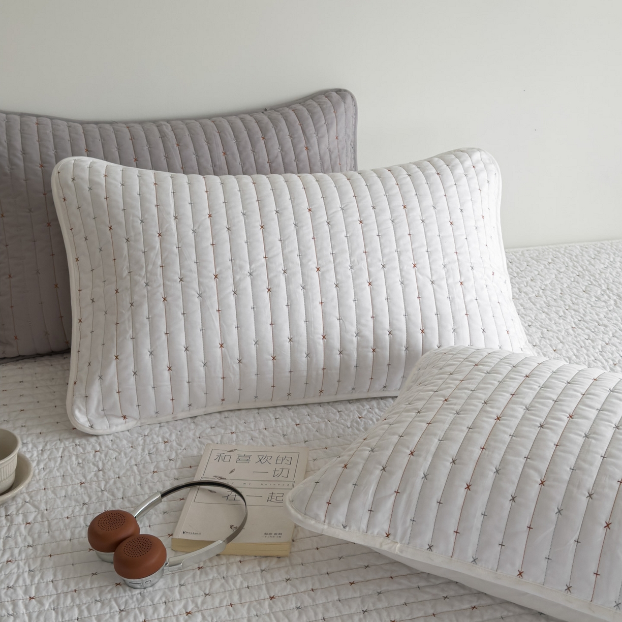 91家纺网 家纺一手货源 找家纺 沐纯家居 2026新款60支全棉纯棉米粒绣纯色床盖三件套 白色