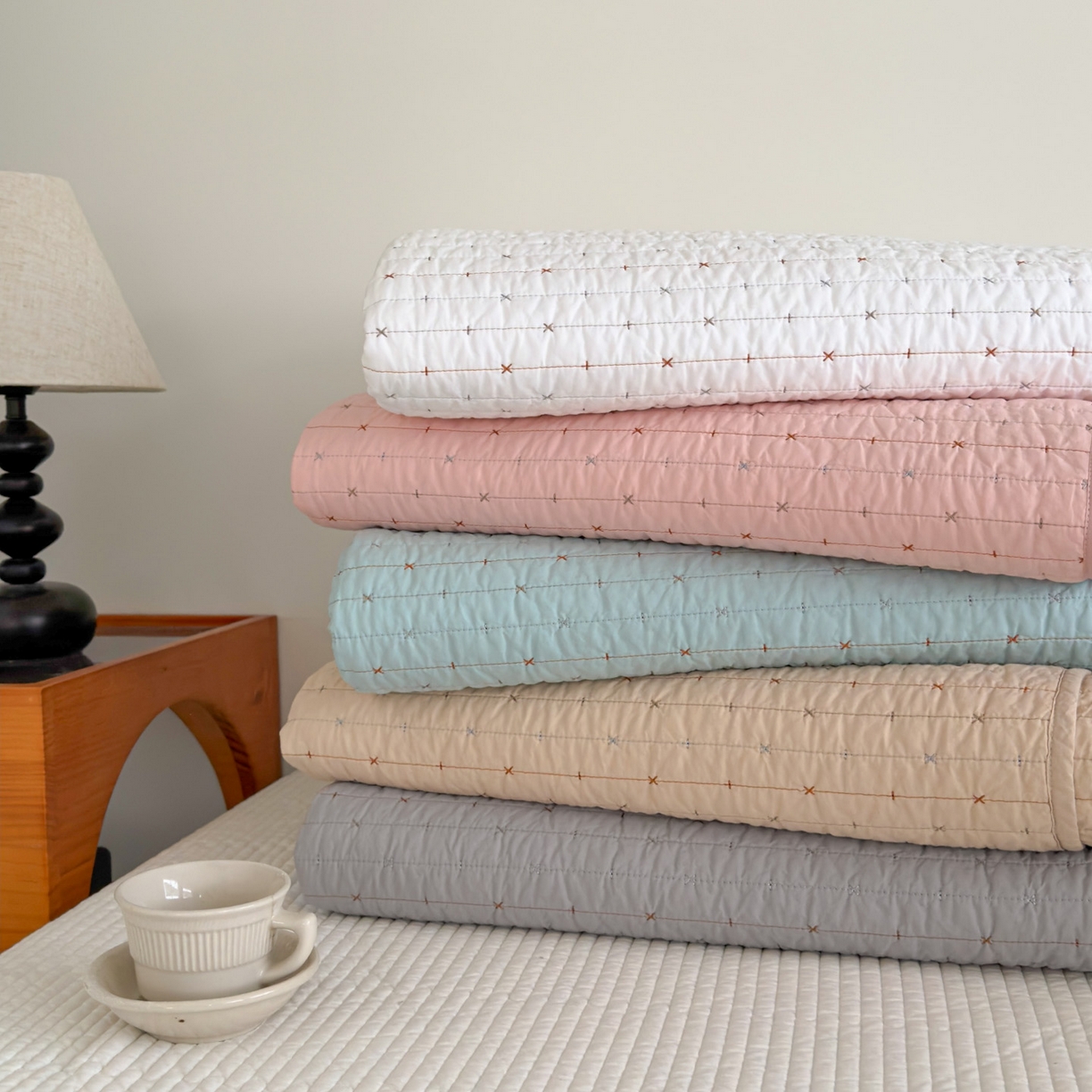 91家纺网 家纺一手货源 找家纺 沐纯家居 2026新款60支全棉纯棉米粒绣纯色床盖三件套 组合图仅供展示-不可下单