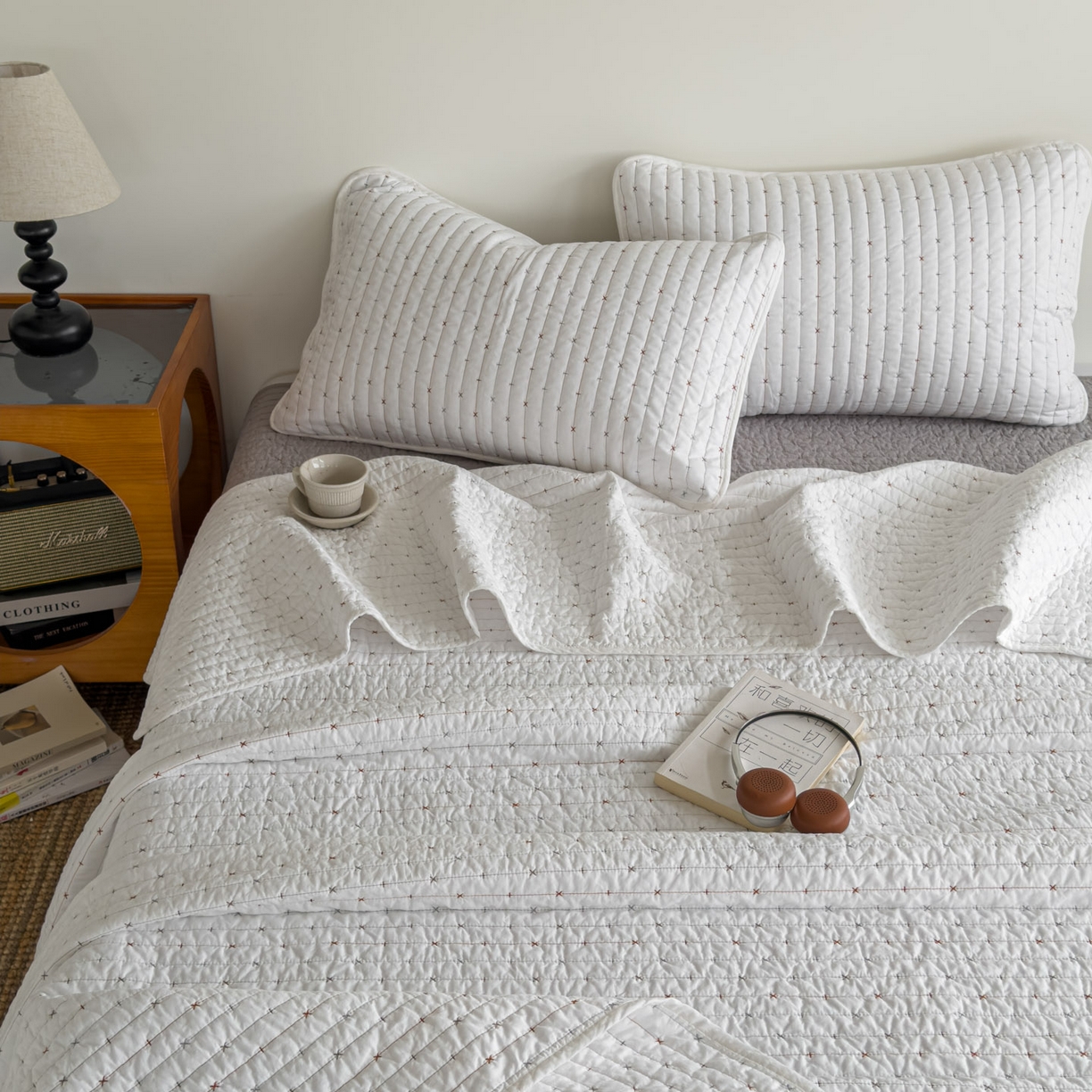 91家纺网 家纺一手货源 找家纺 沐纯家居 2026新款60支全棉纯棉米粒绣纯色床盖三件套 白色