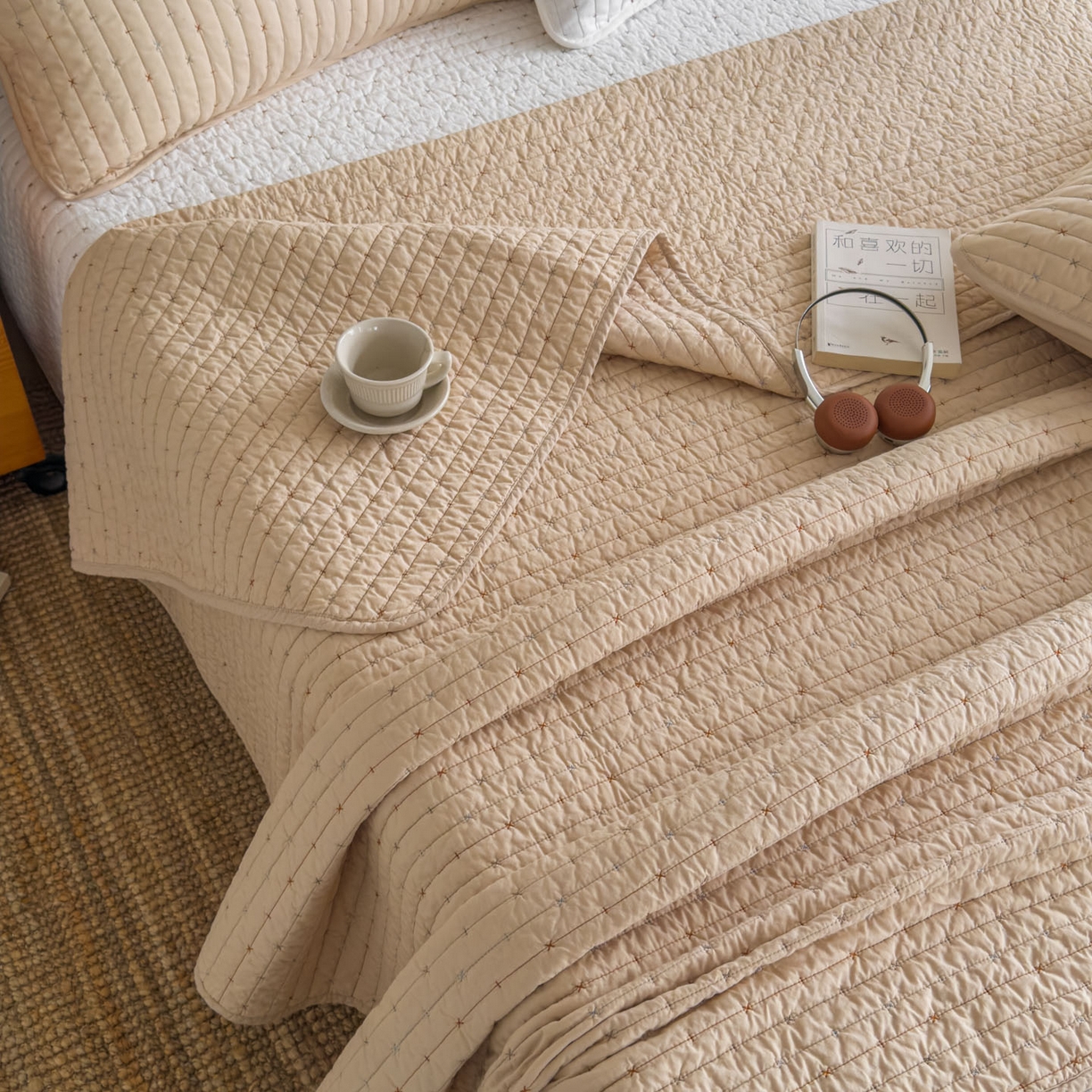 91家纺网 家纺一手货源 找家纺 沐纯家居 2026新款60支全棉纯棉米粒绣纯色床盖三件套 卡其色