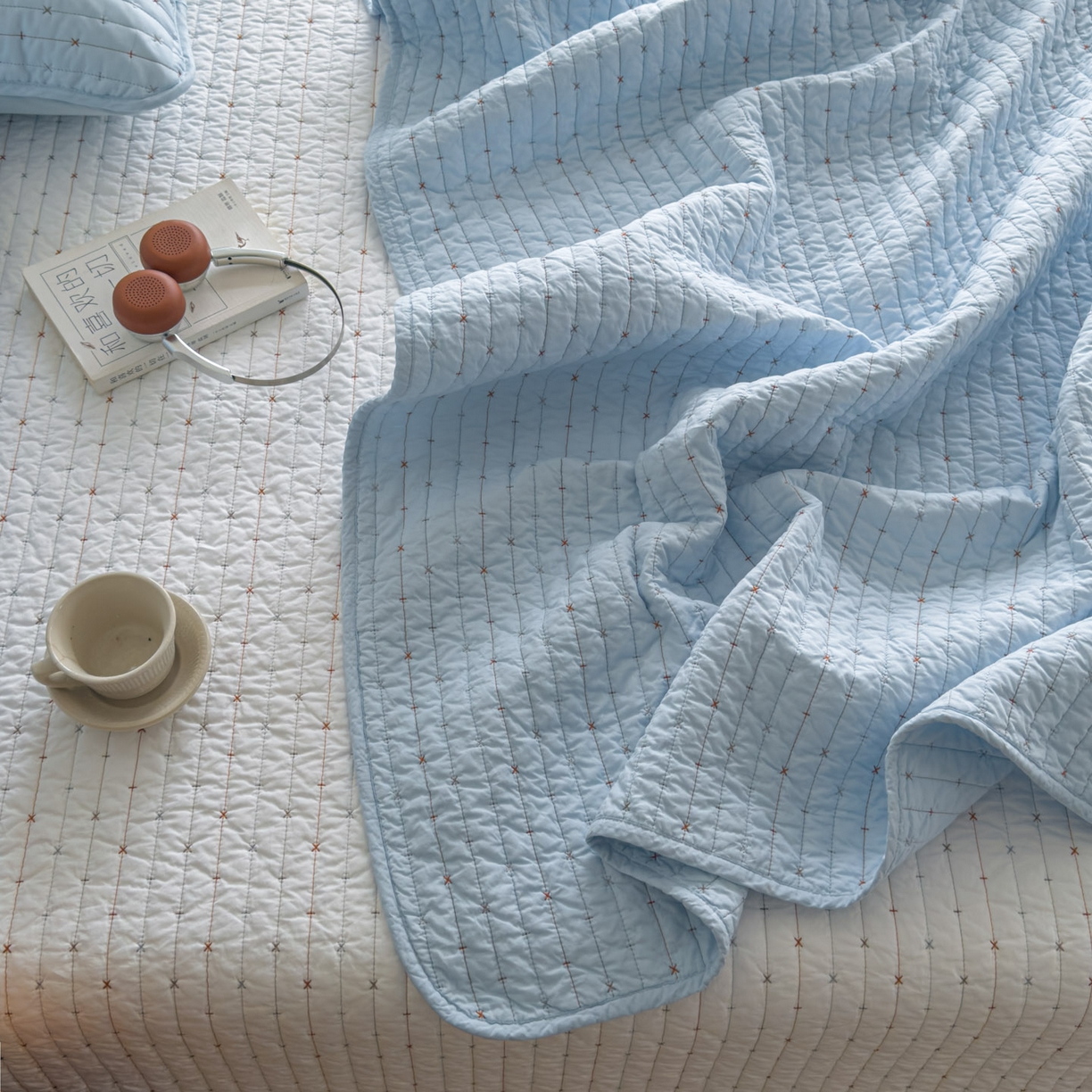 91家纺网 家纺一手货源 找家纺 沐纯家居 2026新款60支全棉纯棉米粒绣纯色床盖三件套 蓝色