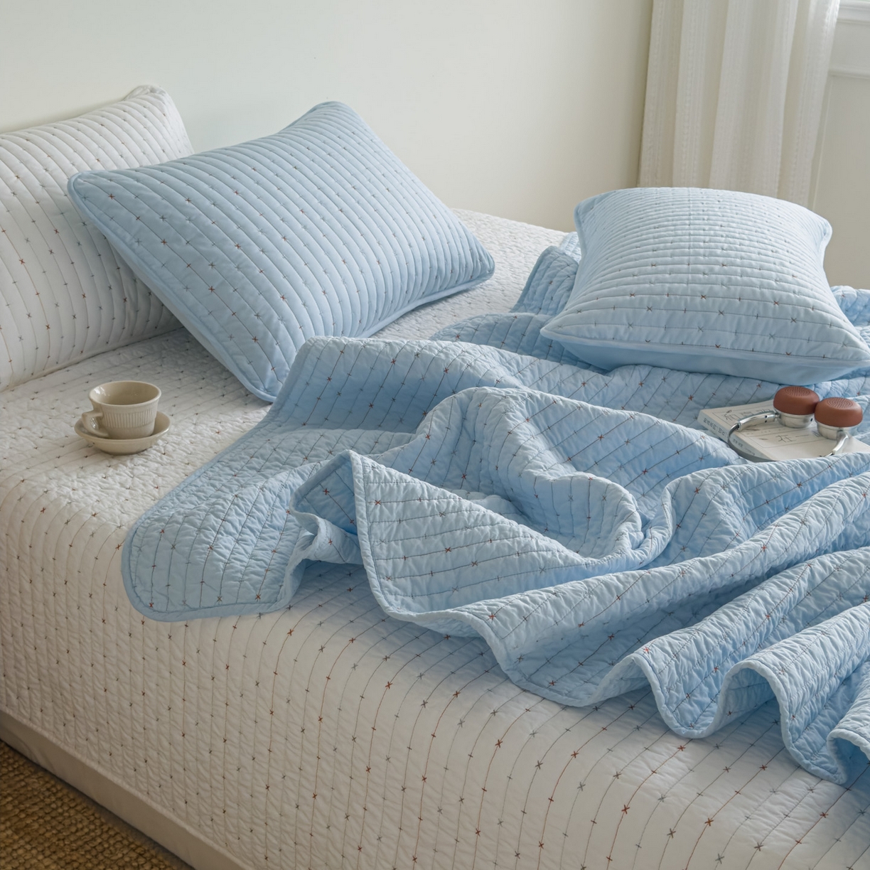 91家纺网 家纺一手货源 找家纺 沐纯家居 2026新款60支全棉纯棉米粒绣纯色床盖三件套 蓝色