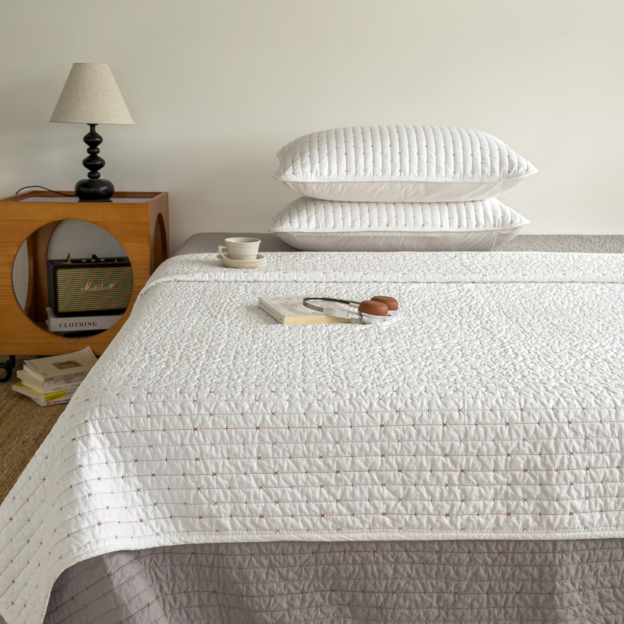 91家纺网 家纺一手货源 找家纺 沐纯家居 2026新款60支全棉纯棉米粒绣纯色床盖三件套 白色