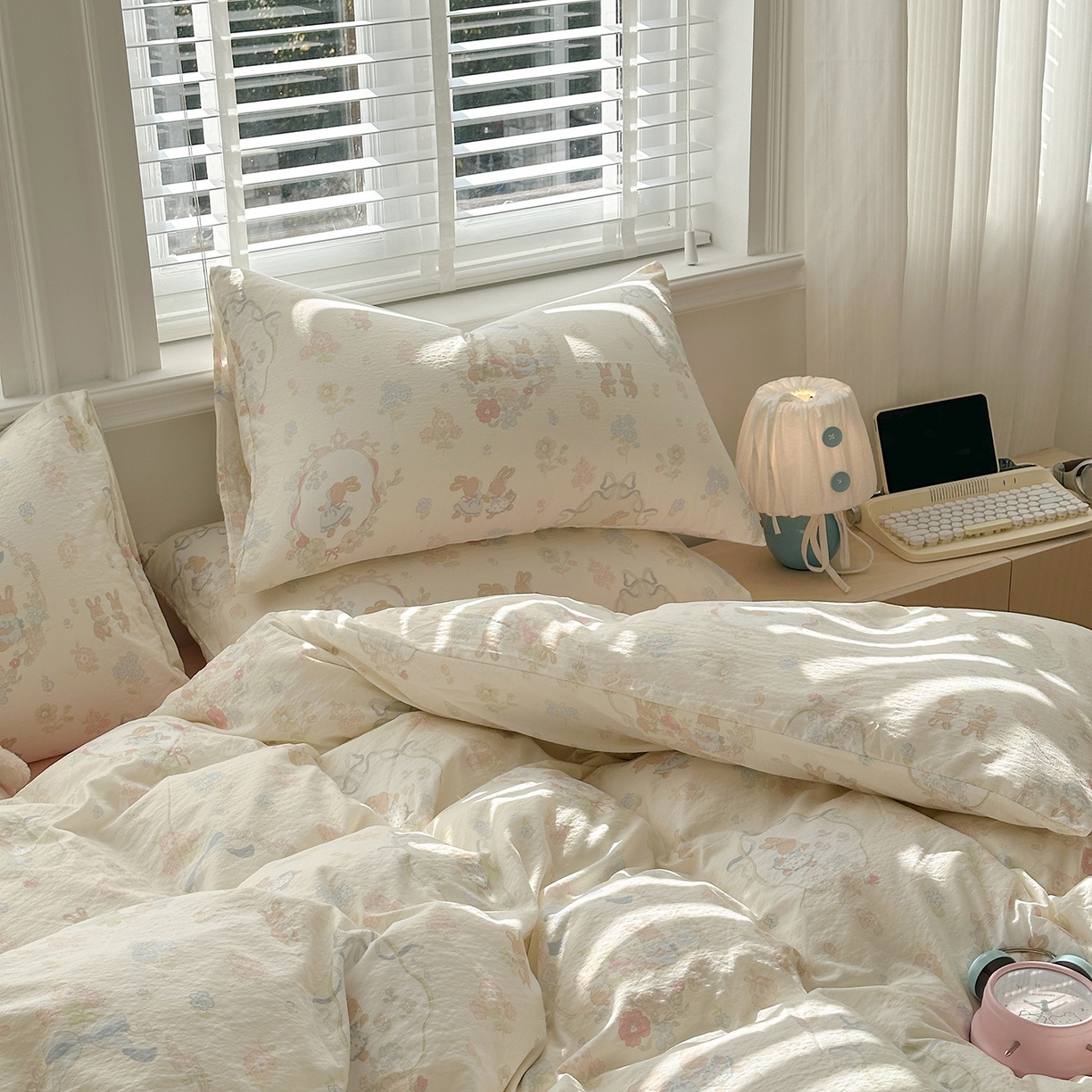 91家纺网 家纺一手货源 找家纺 多品家纺 2026新款奶呼呼超柔云感双层纱系列单被套 棉花兔兔