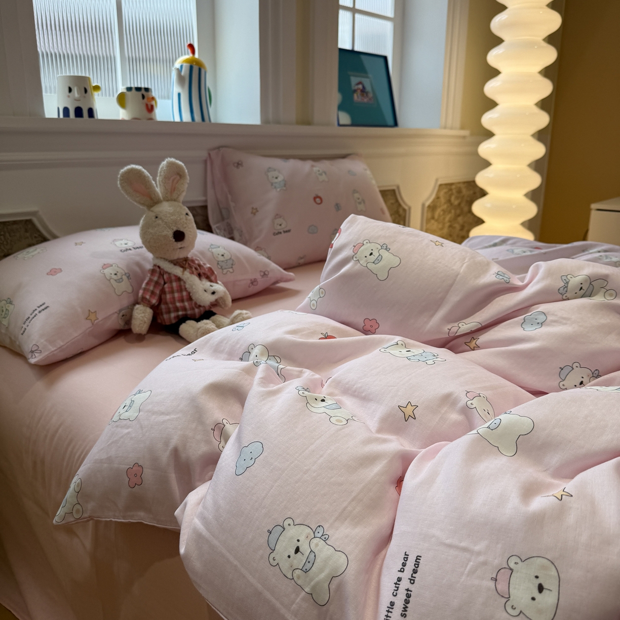 91家纺网 家纺一手货源 找家纺 塞纳 2026新款.全棉有氧双层纱四件套-场景一 软糖小熊-粉