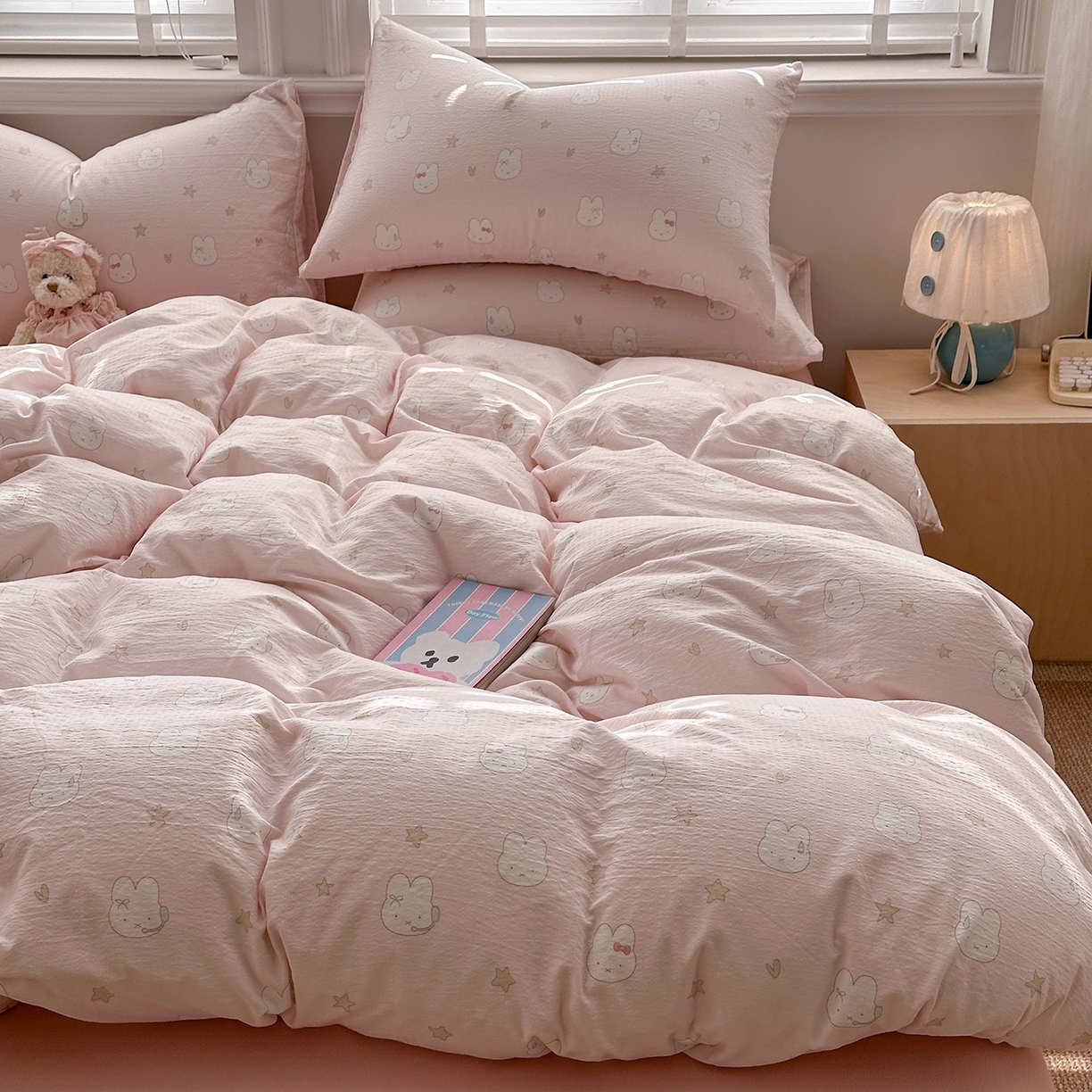 91家纺网 家纺一手货源 找家纺 多品家纺 2026新款奶呼呼超柔云感双层纱系列单被套 桃气兔兔