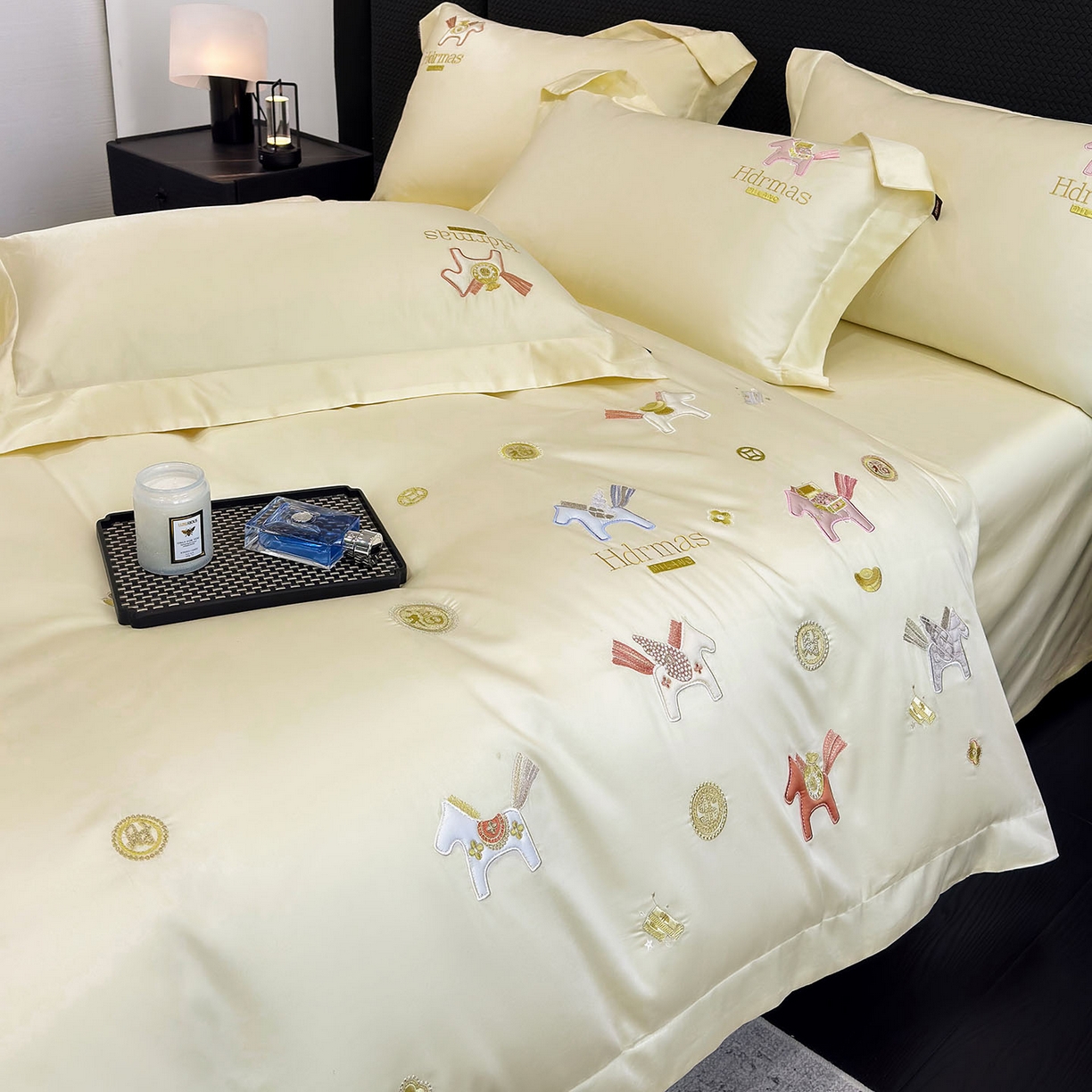 91家纺网 家纺一手货源 找家纺  2026【迪奥】马年50S双股A类长绒棉纯棉四件套100全棉新年刺绣被套床单床笠床上用品 马上有钱-金