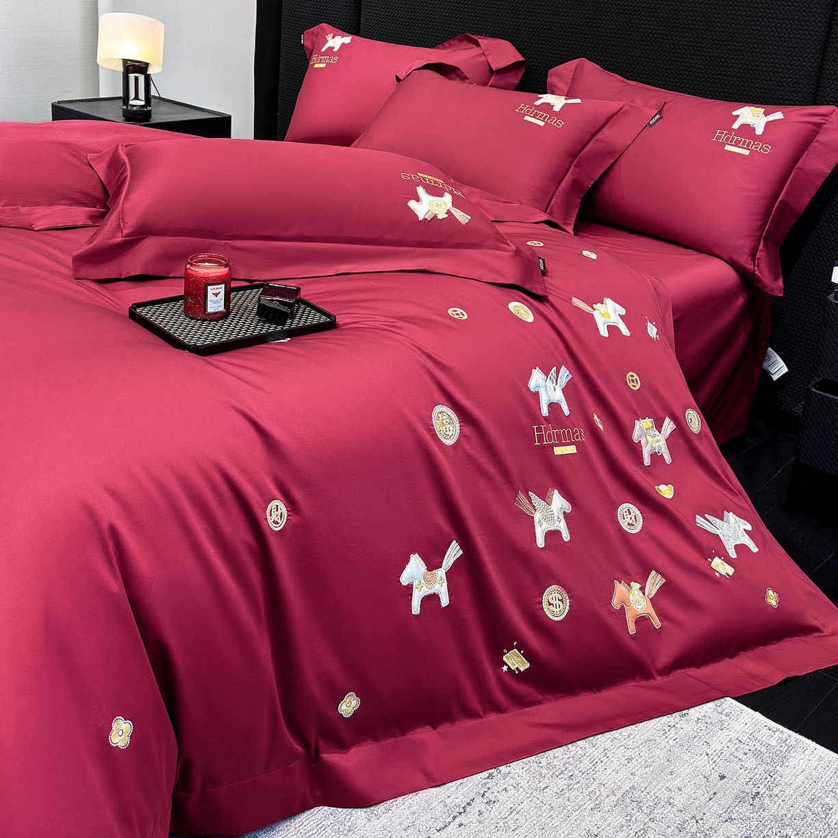 91家纺网 家纺一手货源 找家纺 （总） 2026新款【迪奥】马年50S双股A类长绒棉纯棉四件套100全棉新年刺绣被套床单