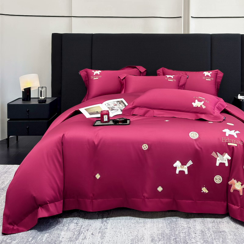 91家纺网 家纺一手货源 找家纺  2026新款【迪奥】马年50S双股A类长绒棉纯棉四件套100全棉新年刺绣被套床单 马上有钱-红