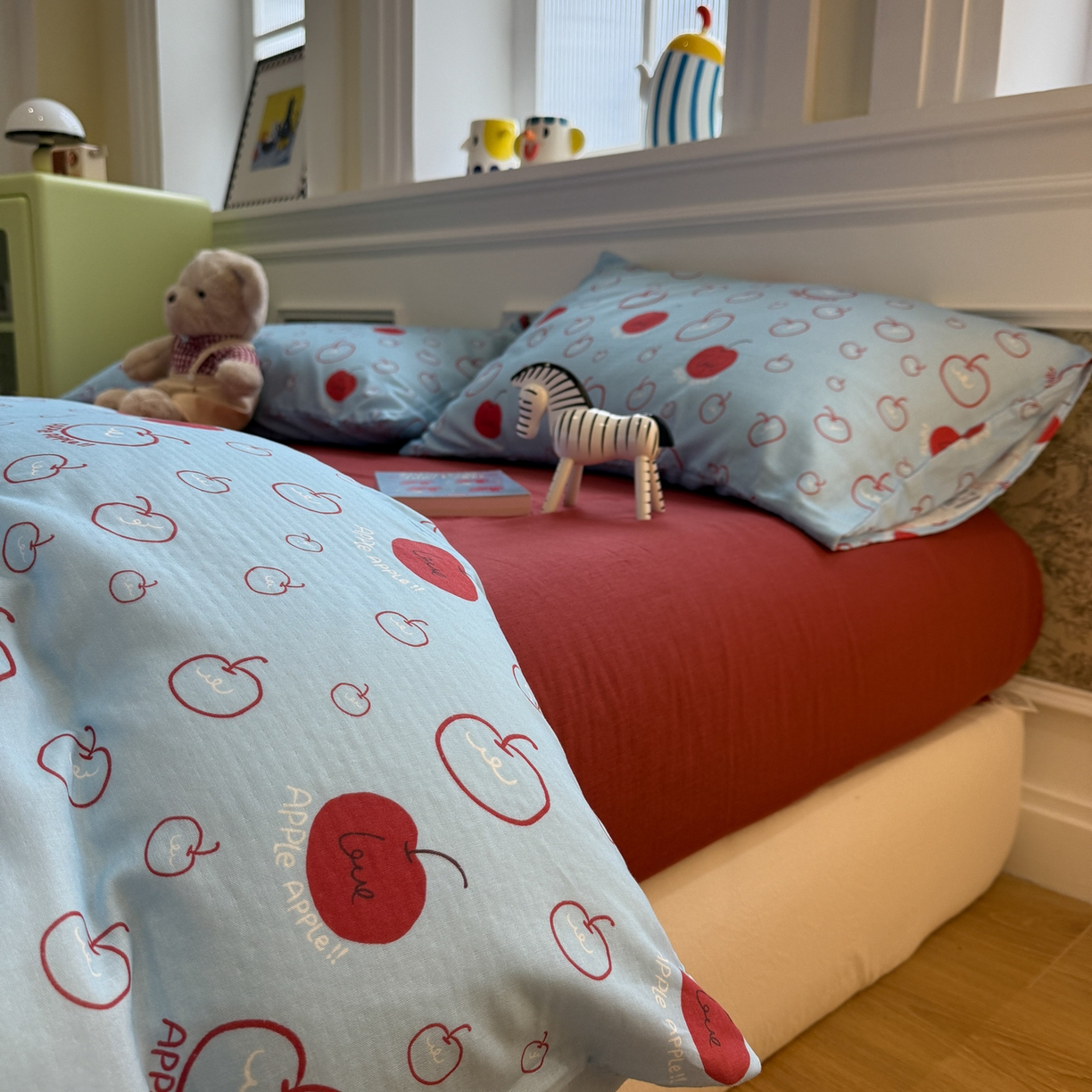 91家纺网 家纺一手货源 找家纺 塞纳 2026新款.全棉有氧双层纱四件套-场景二 海盐苹果派