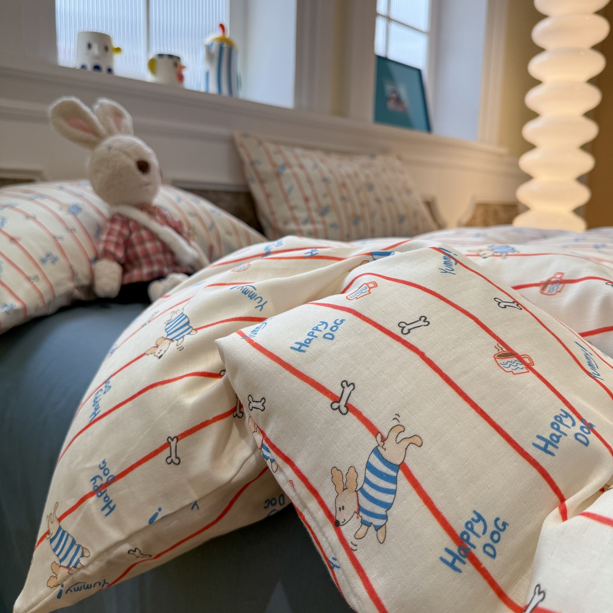 91家纺网 家纺一手货源 找家纺 塞纳 2026新款.全棉有氧双层纱四件套-场景二 快乐汪星人