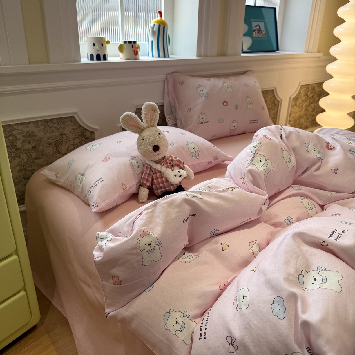 91家纺网 家纺一手货源 找家纺 塞纳 2026新款.全棉有氧双层纱四件套-场景二 软糖小熊-粉