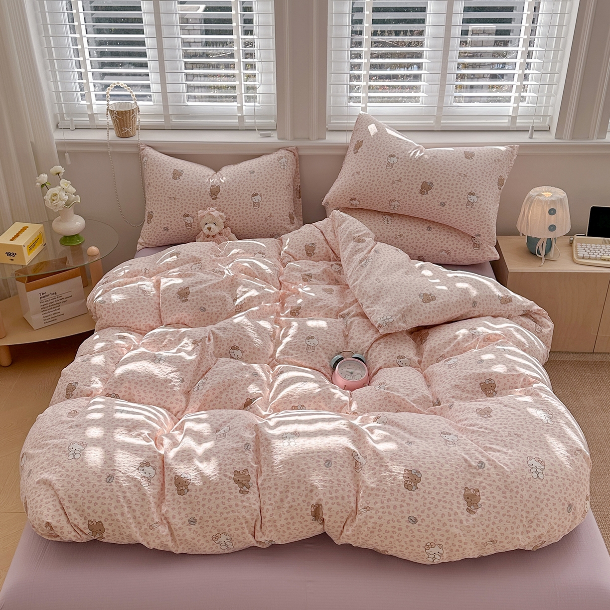 91家纺网 家纺一手货源 找家纺 多品家纺 2026新款奶呼呼超柔云感双层纱系列四件套 豹纹猫咪