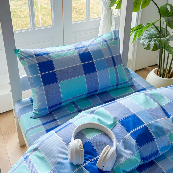 91家纺网 家纺一手货源 找家纺 简冠家纺 2025新款13372全棉纯色学生三件套 优格兰