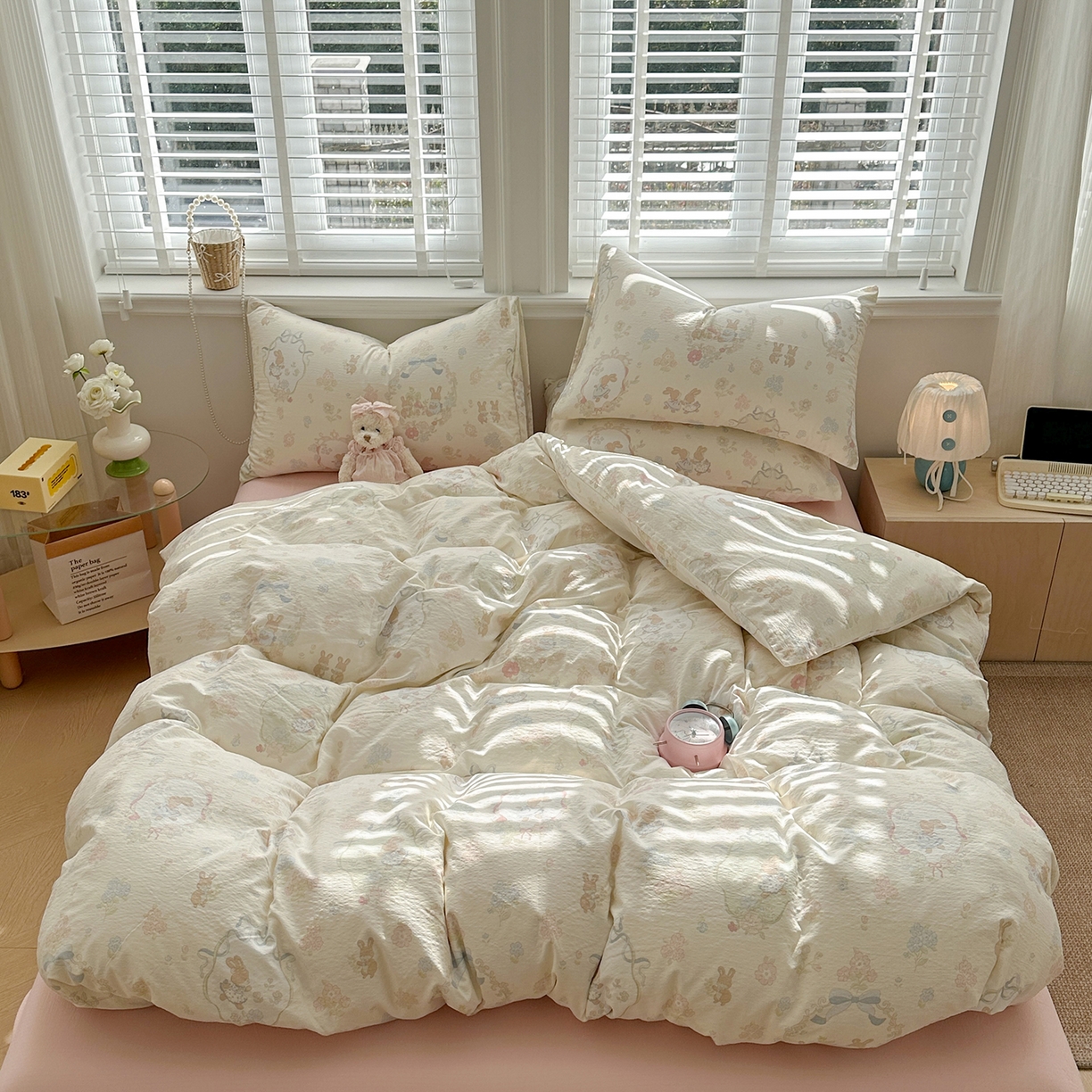 91家纺网 家纺一手货源 找家纺 多品家纺 2026新款奶呼呼超柔云感双层纱系列四件套 棉花兔兔