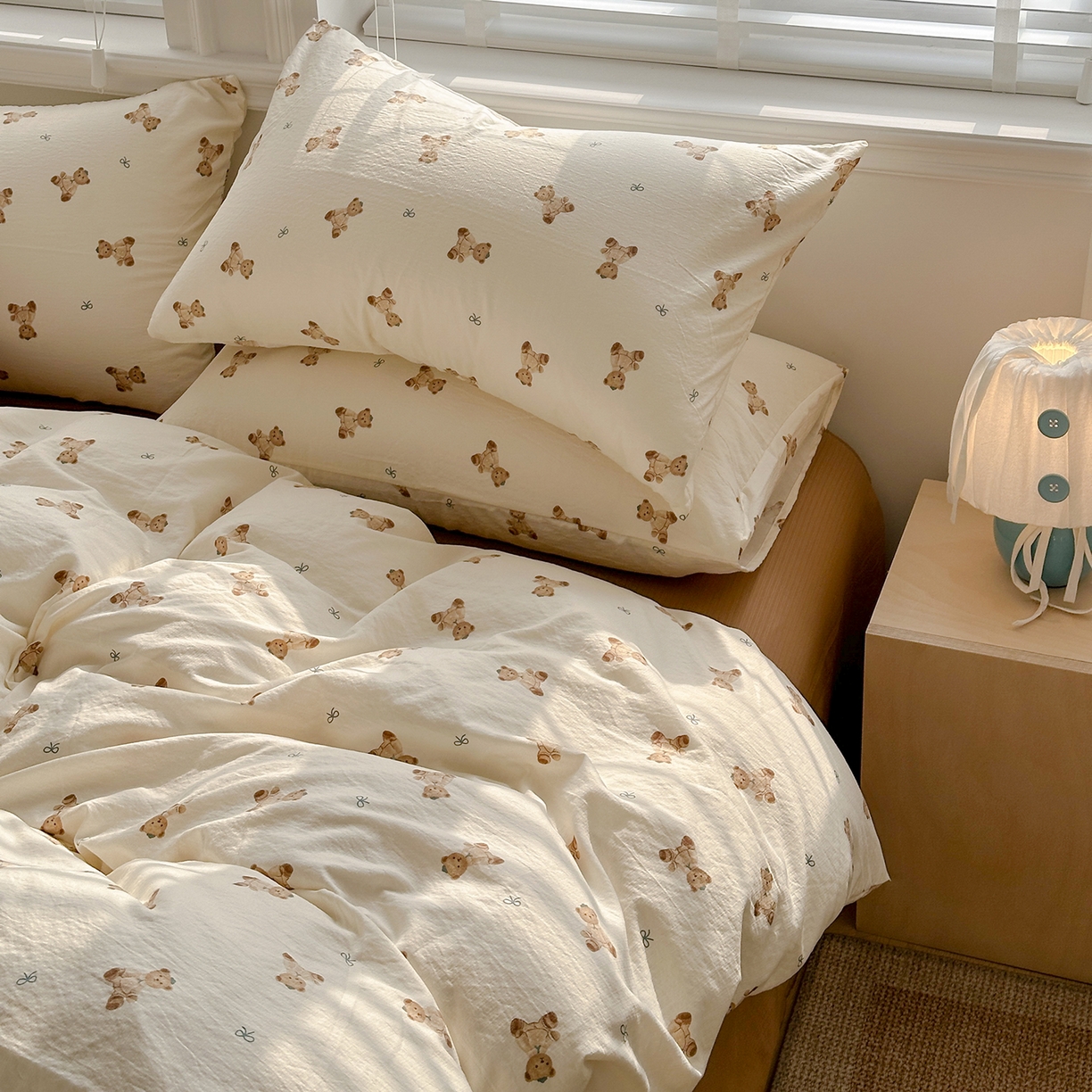 91家纺网 家纺一手货源 找家纺 多品家纺 2026新款奶呼呼超柔云感双层纱系列四件套 熊多多