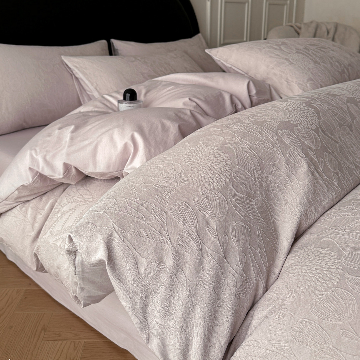 91家纺网 家纺一手货源 找家纺 （总）宜代光年 2026新款全棉厚织大提花系列四件套