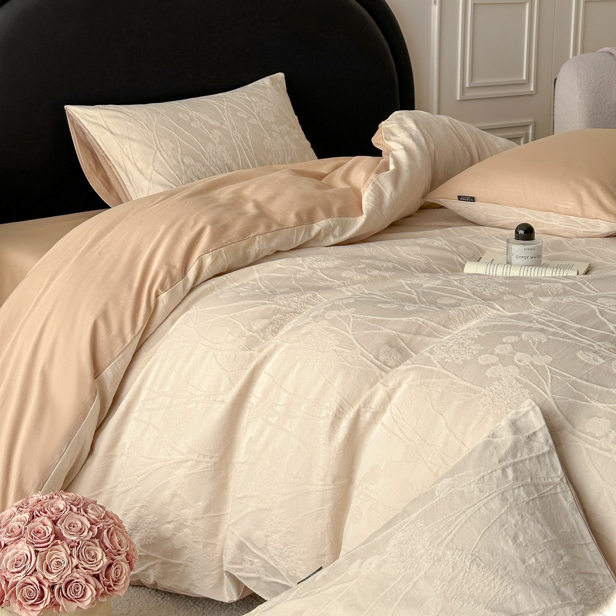 91家纺网 家纺一手货源 找家纺 宜代光年 2026新款全棉厚织大提花系列四件套 夏野尤加-奶白