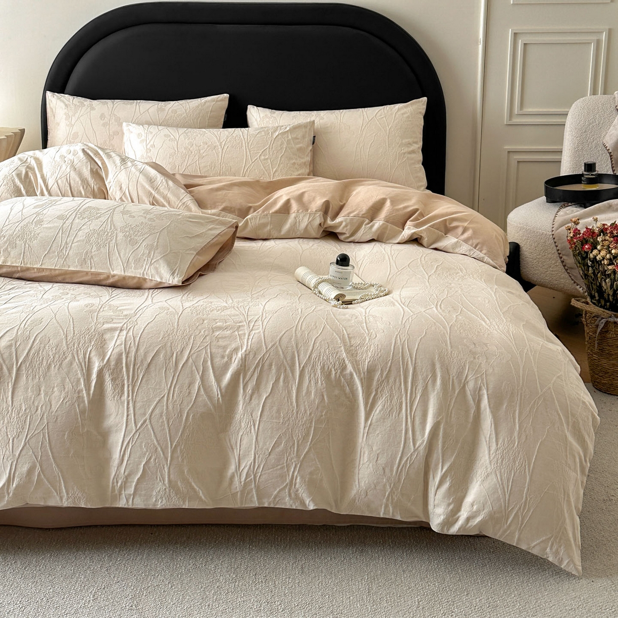 91家纺网 家纺一手货源 找家纺 宜代光年 2026新款全棉厚织大提花系列四件套 夏野尤加-奶白