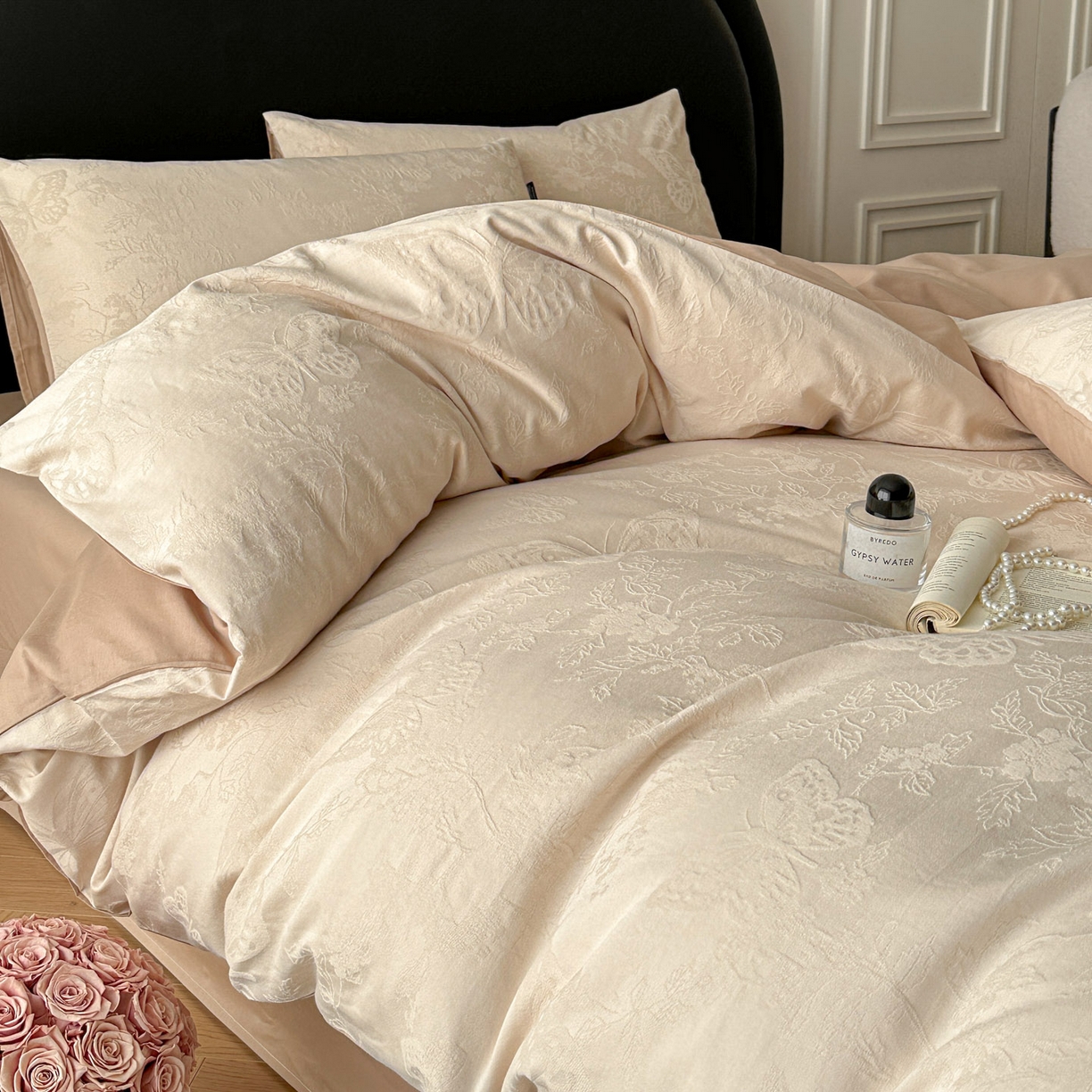 91家纺网 家纺一手货源 找家纺 宜代光年 2026新款全棉厚织大提花系列四件套 翩然-奶白