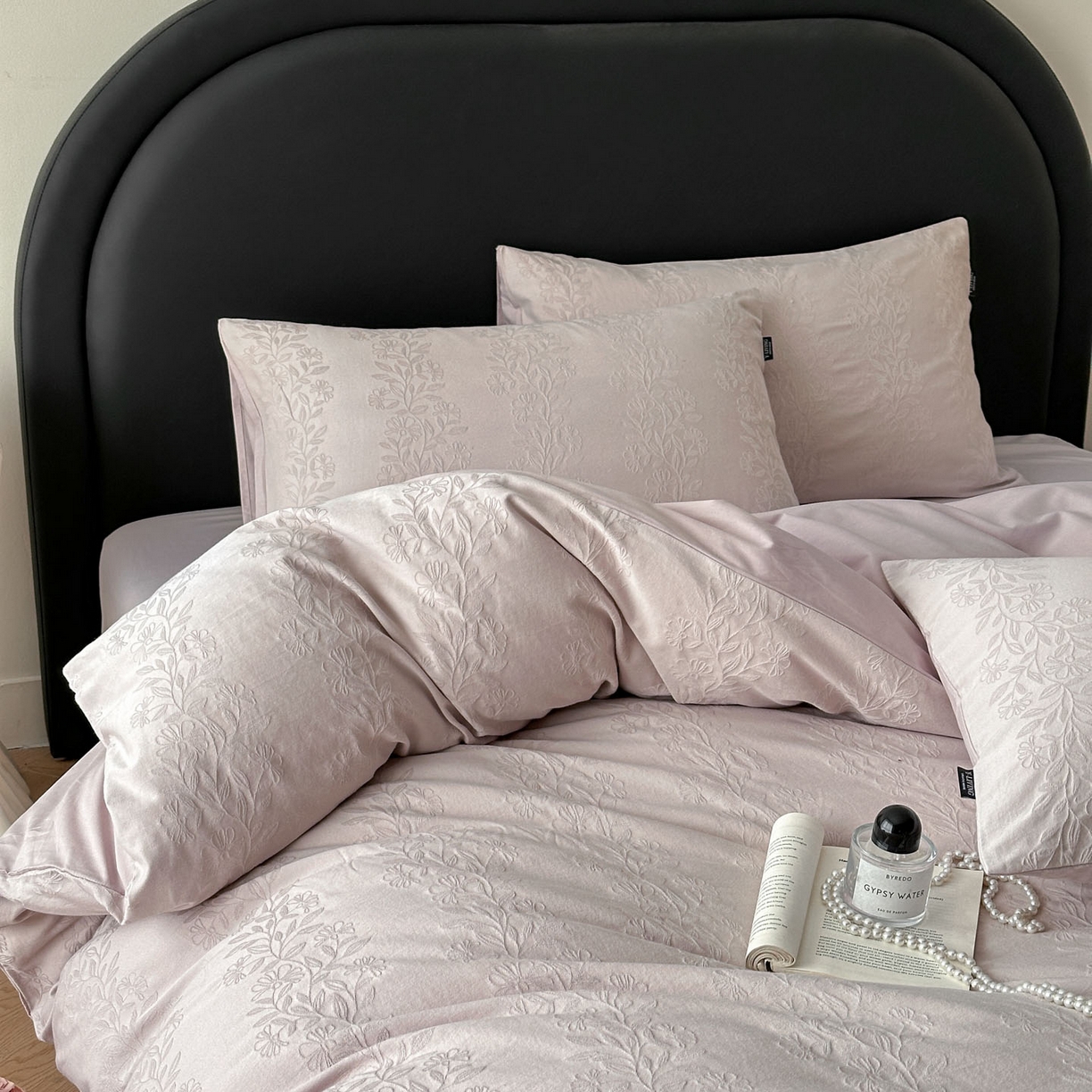 91家纺网 家纺一手货源 找家纺 宜代光年 2026新款全棉厚织大提花系列四件套 理然