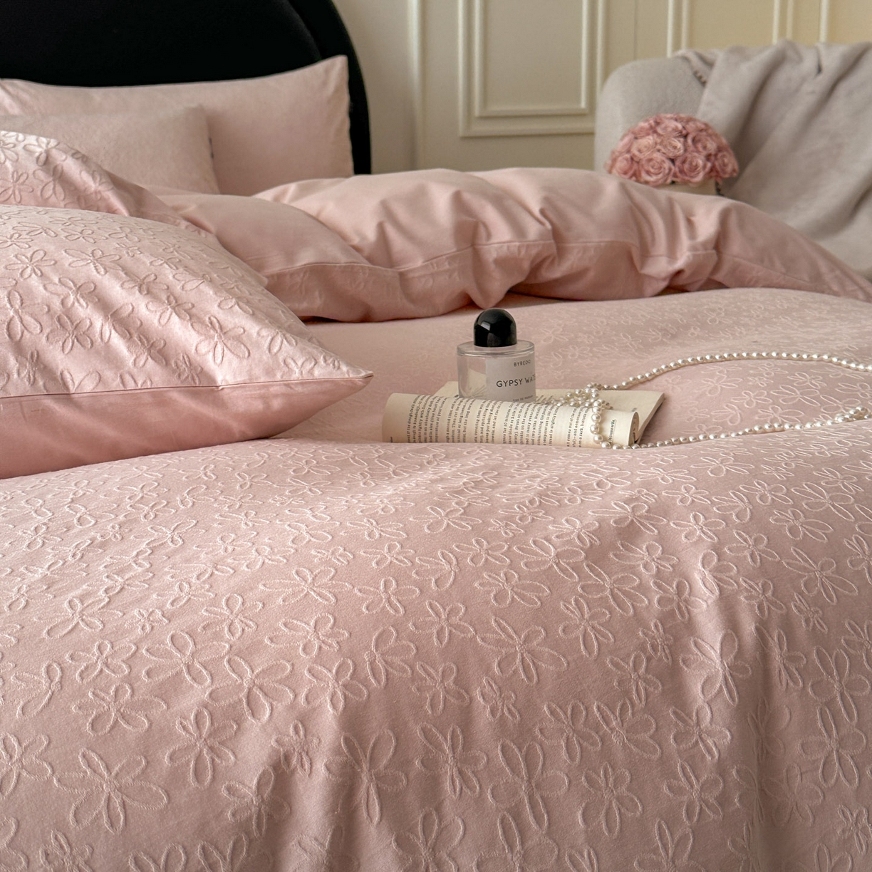 91家纺网 家纺一手货源 找家纺 宜代光年 2026新款全棉厚织大提花系列四件套 云织-浅粉