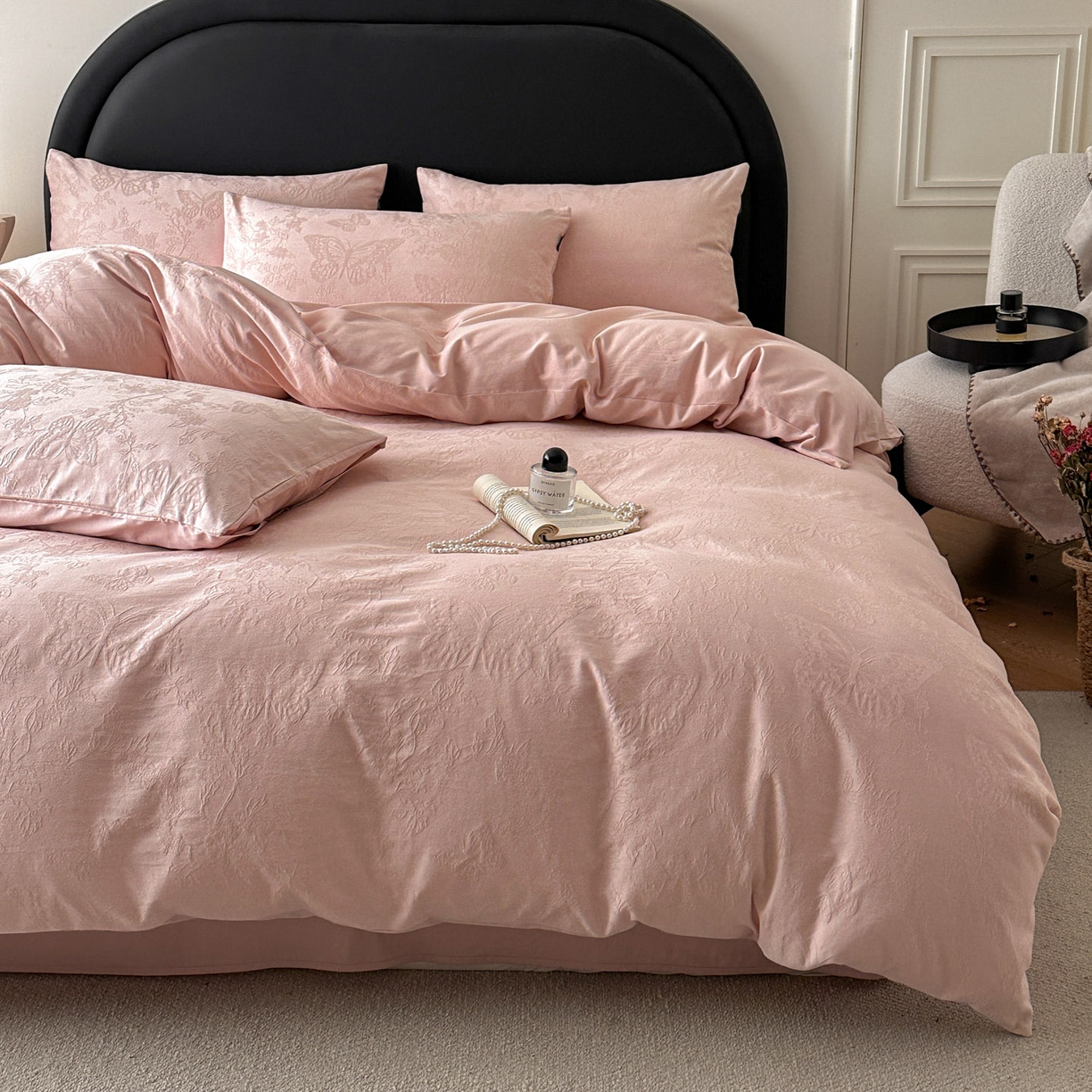 91家纺网 家纺一手货源 找家纺 宜代光年 2026新款全棉厚织大提花系列四件套 翩然-浅粉