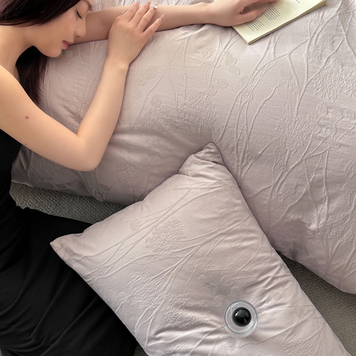 91家纺网 家纺一手货源 找家纺 宜代光年 2026新款全棉厚织大提花系列四件套 夏野尤加-浅紫