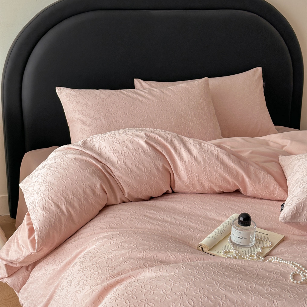 91家纺网 家纺一手货源 找家纺 宜代光年 2026新款全棉厚织大提花系列四件套 云织-浅粉