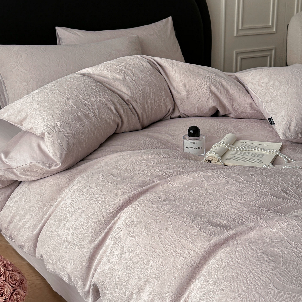 91家纺网 家纺一手货源 找家纺 宜代光年 2026新款全棉厚织大提花系列四件套 白棠-浅紫