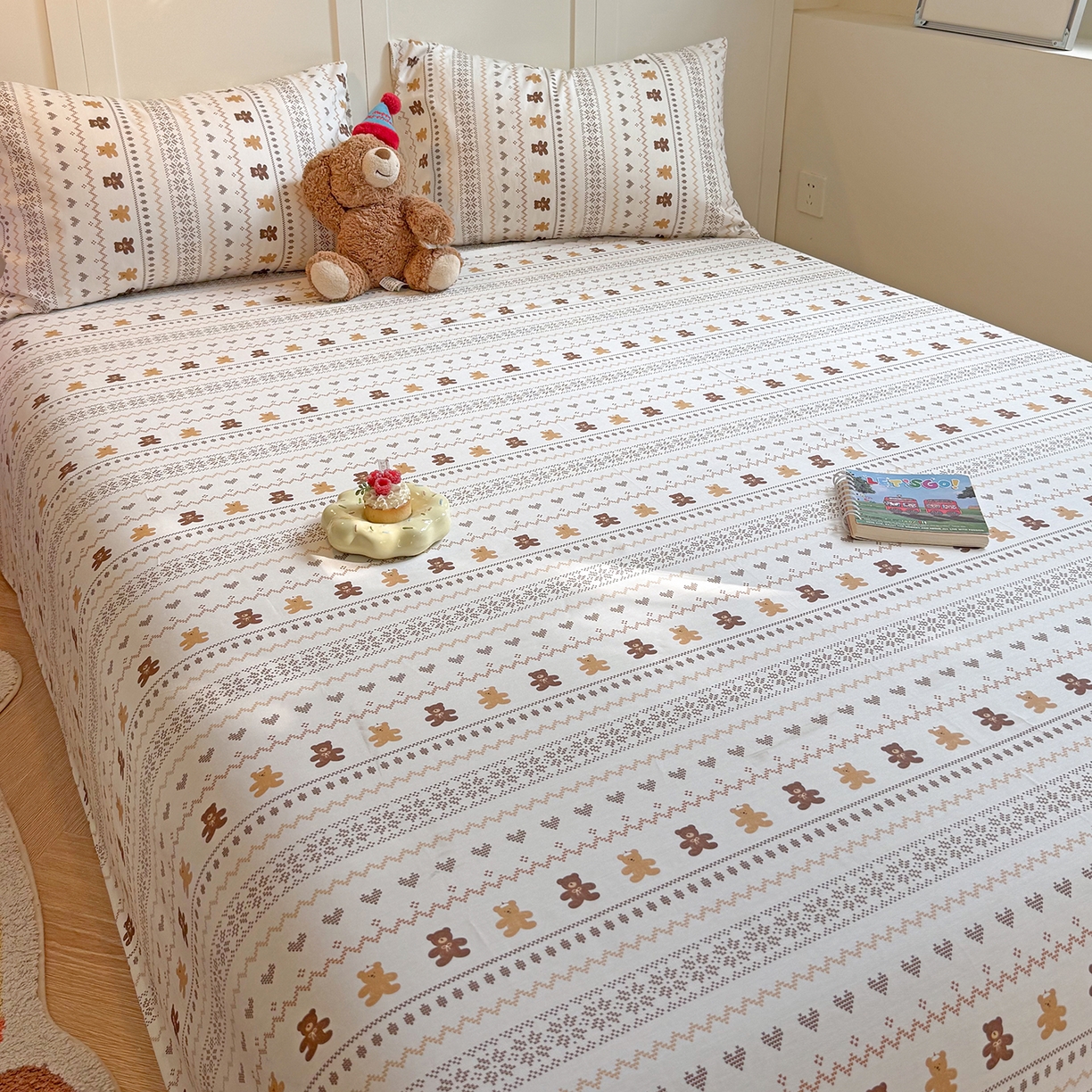 91家纺网 家纺一手货源 找家纺 麦伦家居 2026新款卡通小清新全棉纯棉单床单床笠床单床笠单件单品床单床笠 费尔岛小熊