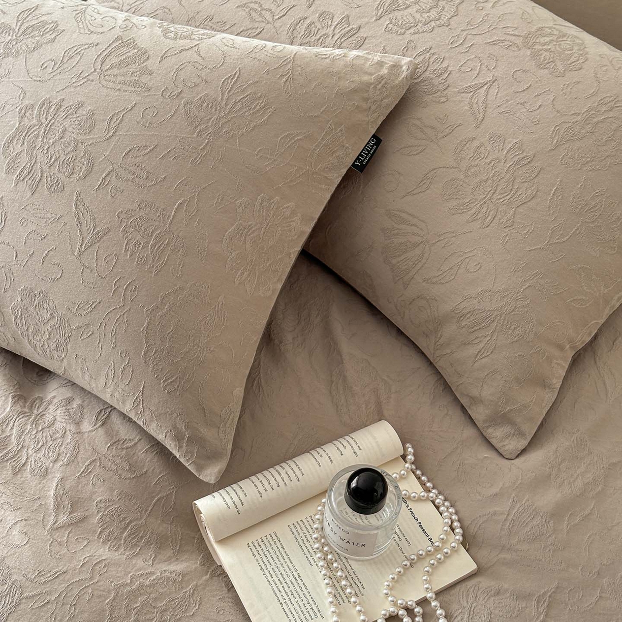 91家纺网 家纺一手货源 找家纺 宜代光年 2026新款全棉厚织大提花系列四件套 漫莎