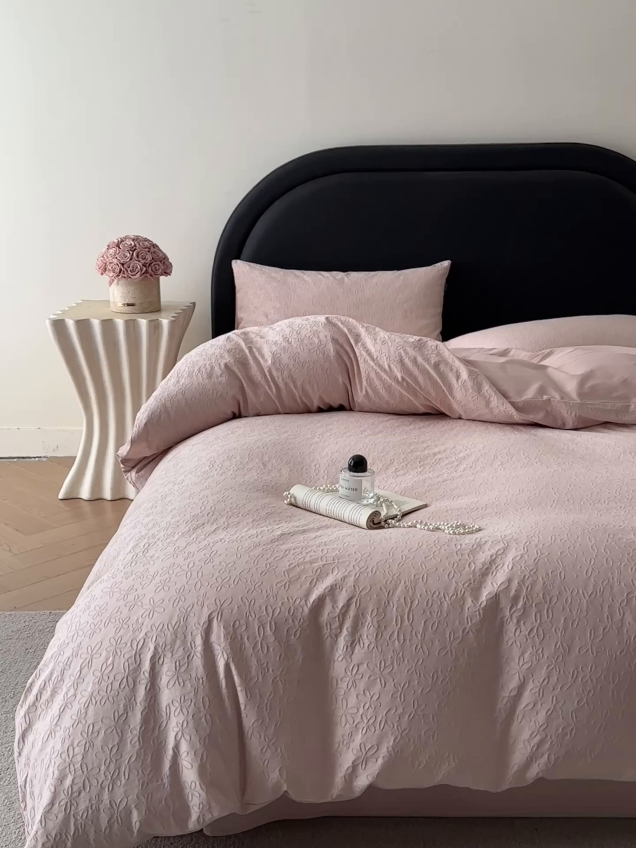 91家纺网 家纺一手货源 找家纺 宜代光年 2026新款全棉厚织大提花系列四件套 云织-浅粉