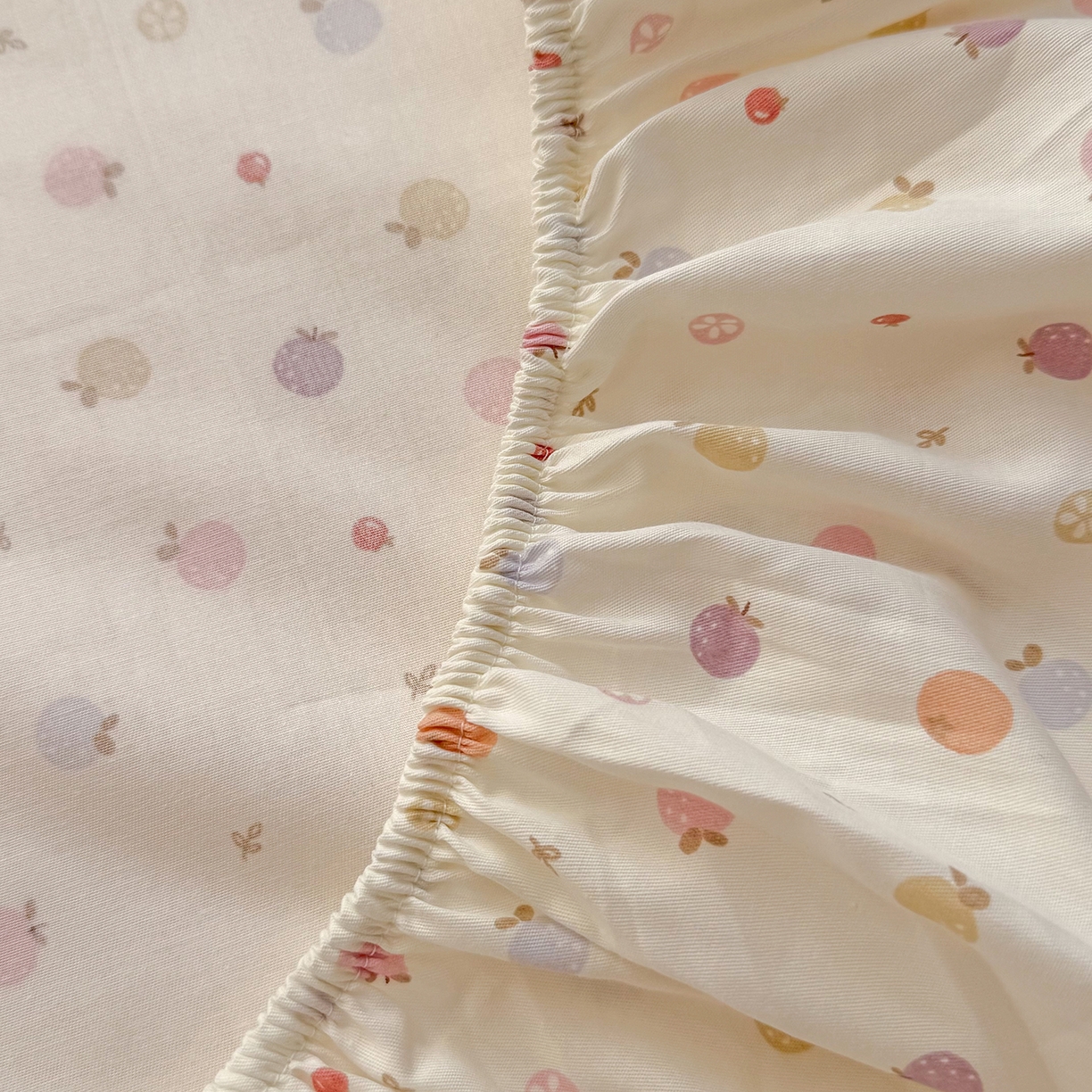 91家纺网 家纺一手货源 找家纺 麦伦家居 2026新款卡通小清新全棉纯棉单床单床笠床单床笠单件单品床单床笠 果子象