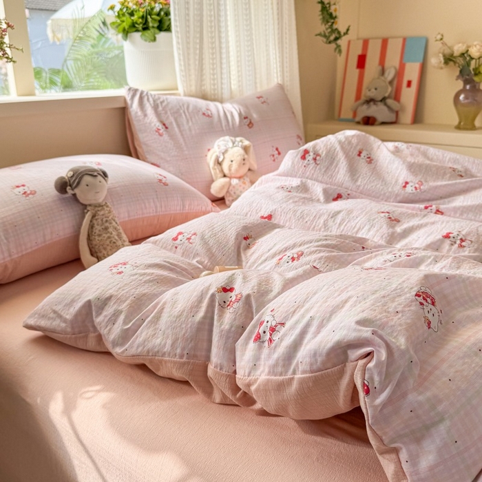 91家纺网 家纺一手货源 找家纺 安力森/诚臻酒店用品 2026新款A类双层皱皱纱四件套 粉格猫咪