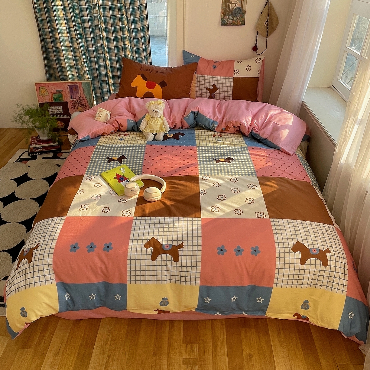 91家纺网 家纺一手货源 找家纺 桃子家居 2026新款纯棉混搭大版数码印花枕套小清新猫咪可爱系列四件套 棉混搭-彩虹马卡龙