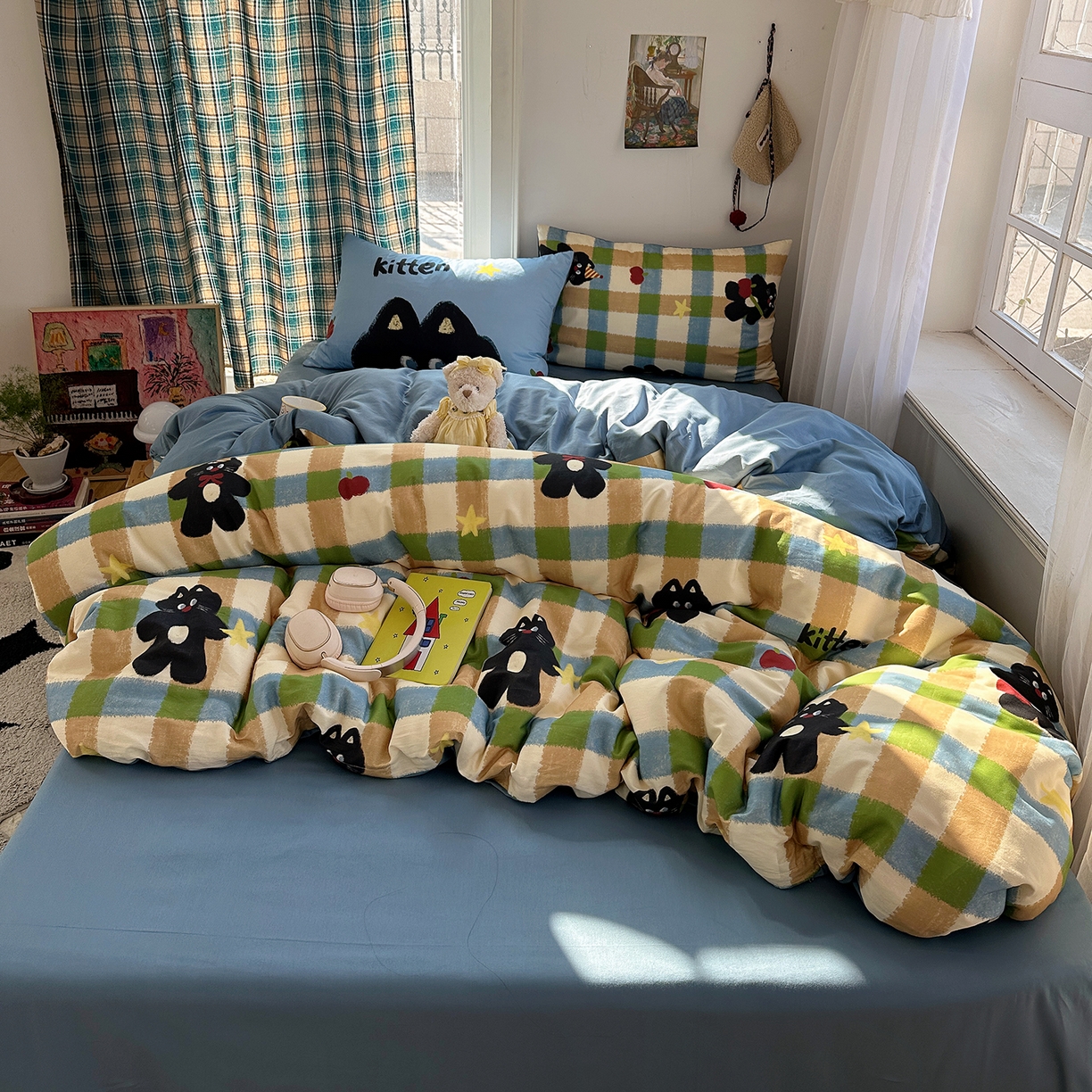 91家纺网 家纺一手货源 找家纺 桃子家居 2026新款纯棉混搭大版数码印花枕套小清新猫咪可爱系列四件套 棉混搭-苹果哈曼猫