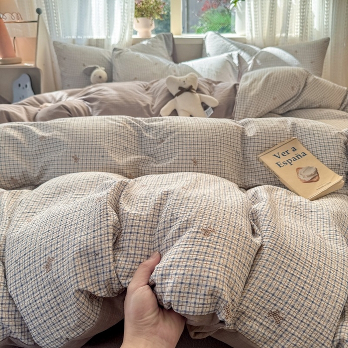 91家纺网 家纺一手货源 找家纺 安力森/诚臻酒店用品 2026新款A类双层皱皱纱四件套 柔格小狗