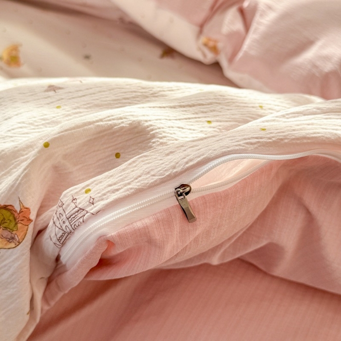 91家纺网 家纺一手货源 找家纺 安力森/诚臻酒店用品 2026新款A类双层皱皱纱四件套 月境骑踪