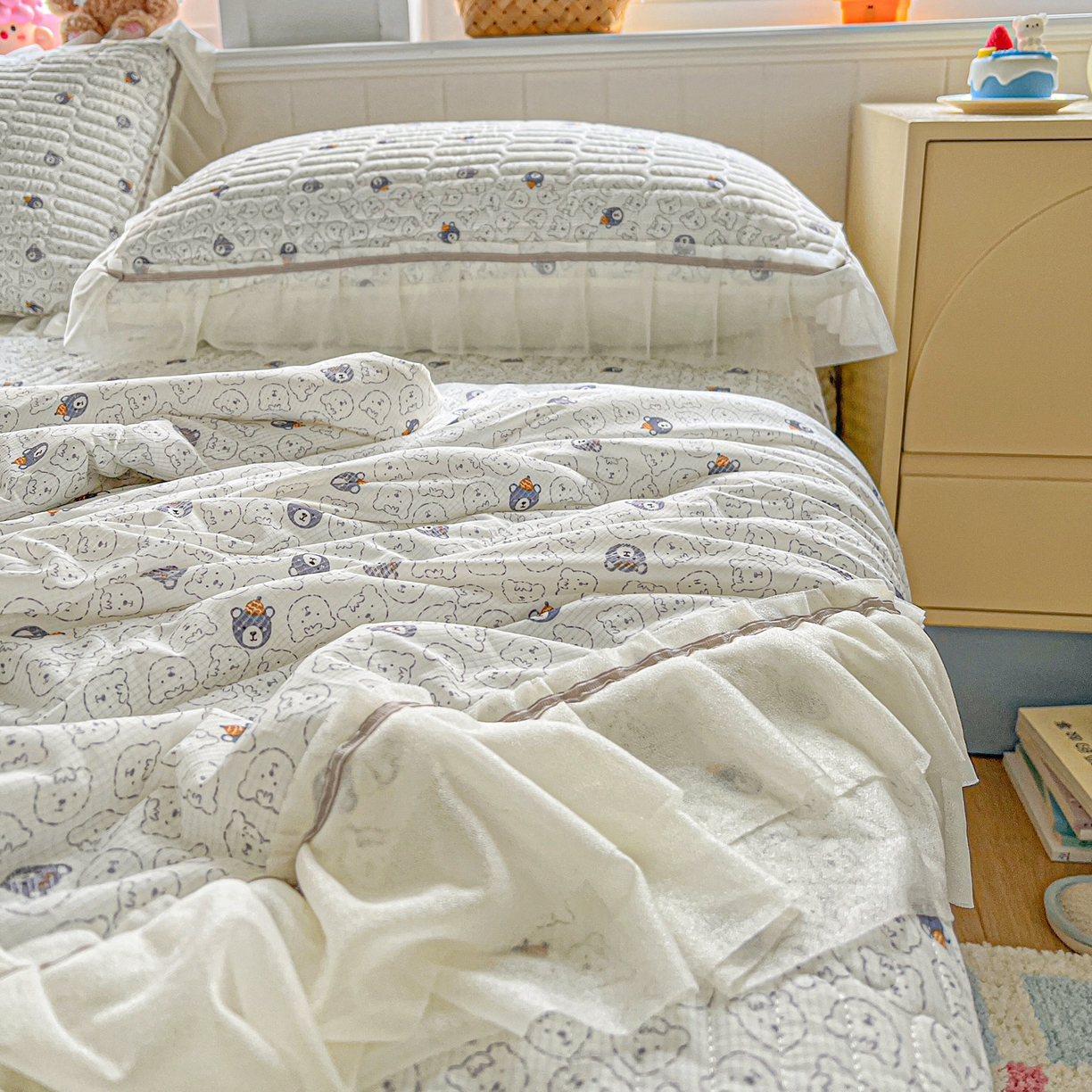 91家纺网 家纺一手货源 找家纺 富米莱（原臻工厂） 2026新款高奢维密花边冰肤格凉感夏凉被床盖夏被空调被四件套 夏被床盖-萌宠集