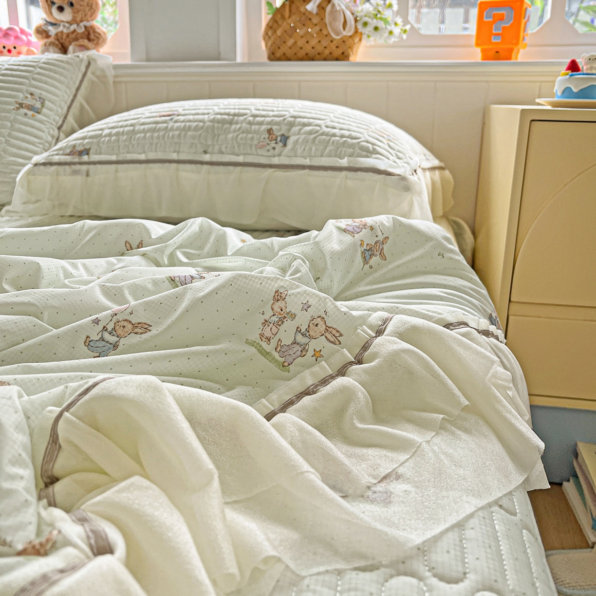 91家纺网 家纺一手货源 找家纺 富米莱（原臻工厂） 2026新款高奢维密花边冰肤格凉感夏凉被床盖夏被空调被四件套 夏被床盖-青屿小兔