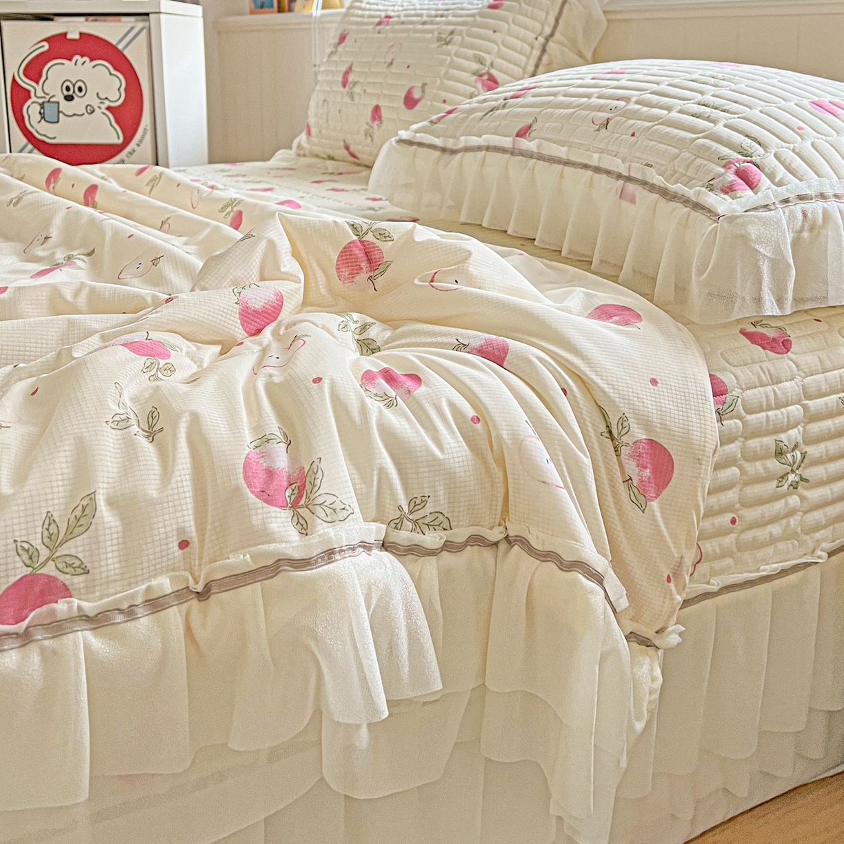 91家纺网 家纺一手货源 找家纺 富米莱（原臻工厂） 2026新款高奢维密花边冰肤格凉感夏凉被床盖夏被空调被四件套 夏被床盖-桃桃奶英