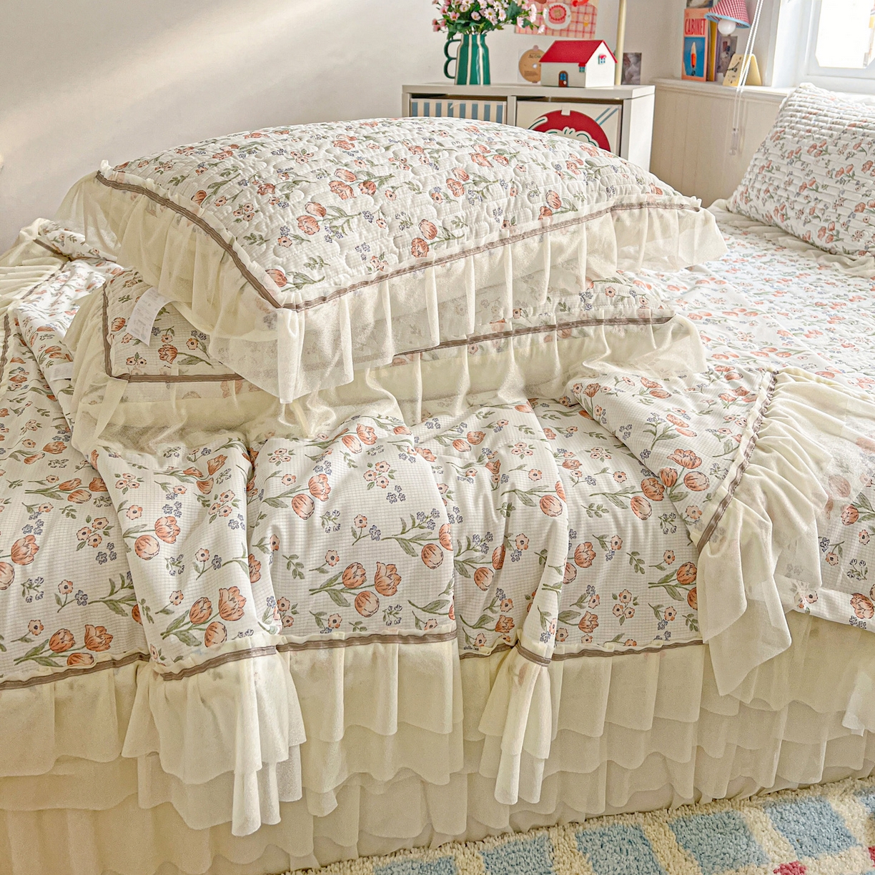 91家纺网 家纺一手货源 找家纺 富米莱（原臻工厂） 2026新款高奢维密花边冰肤格凉感夏凉被床盖夏被空调被四件套 夏被床盖-郁金香