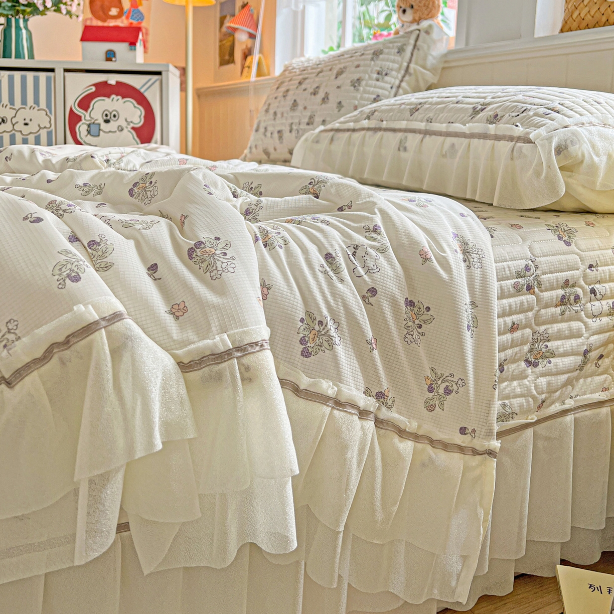 91家纺网 家纺一手货源 找家纺 富米莱（原臻工厂） 2026新款高奢维密花边冰肤格凉感夏凉被床盖夏被空调被四件套 夏被床盖-紫花小猫