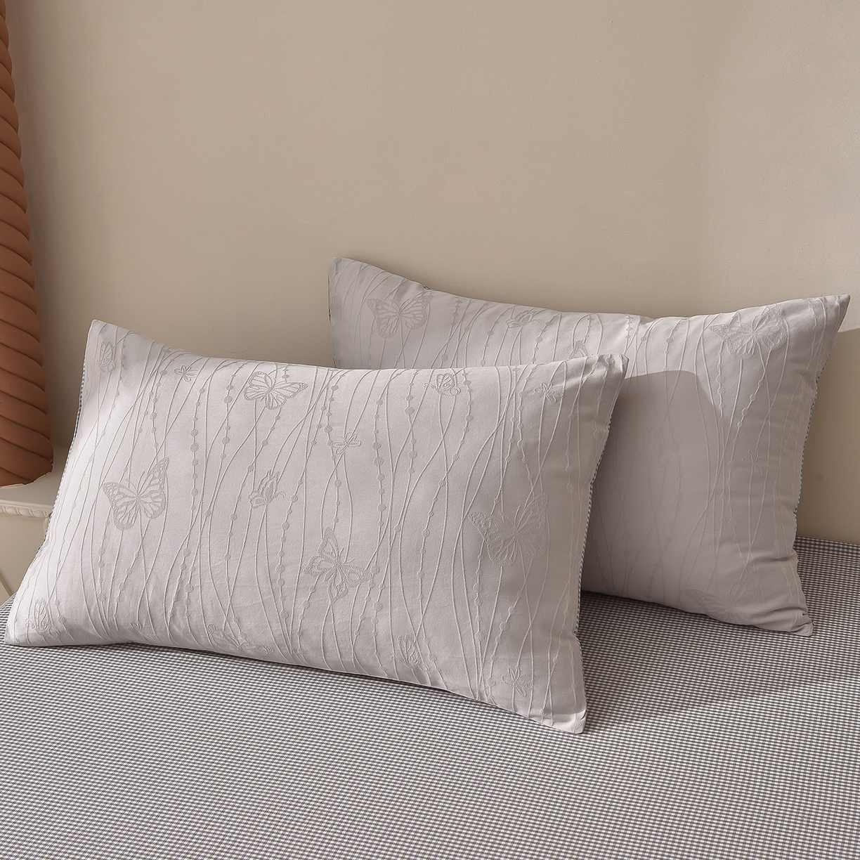 91家纺网 家纺一手货源 找家纺 炫拼家纺 2026新款A类60支水洗棉立体浮雕提花全棉四件套-幻蝶系列 幻蝶-星空灰