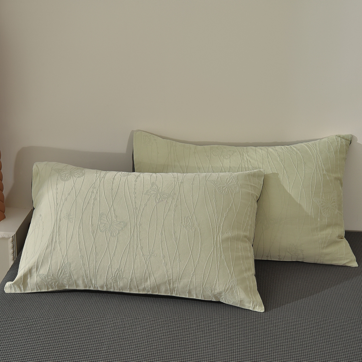 91家纺网 家纺一手货源 找家纺 炫拼家纺 2026新款A类60支水洗棉立体浮雕提花全棉四件套-幻蝶系列 幻蝶-绿光森林