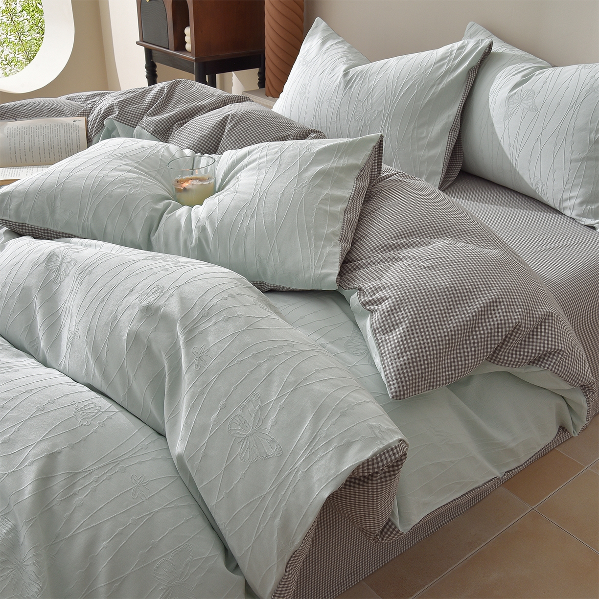 91家纺网 家纺一手货源 找家纺 （总）炫拼家纺 2026新款A类60支水洗棉立体浮雕提花全棉四件套-幻蝶系列