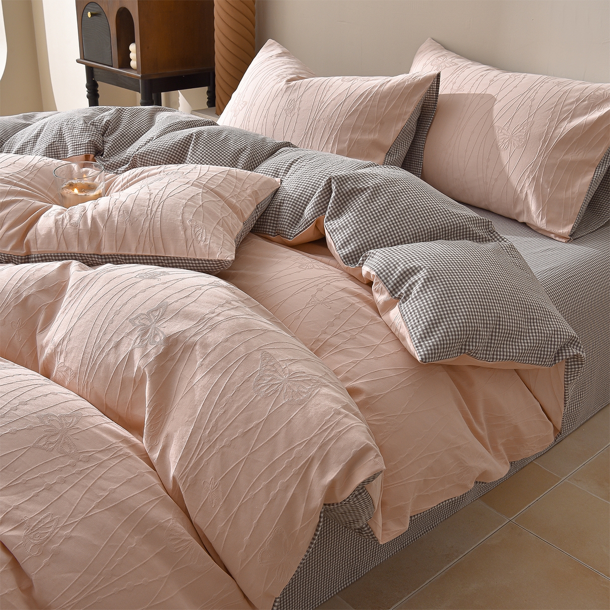 91家纺网 家纺一手货源 找家纺 （总）炫拼家纺 2026新款A类60支水洗棉立体浮雕提花全棉四件套-幻蝶系列