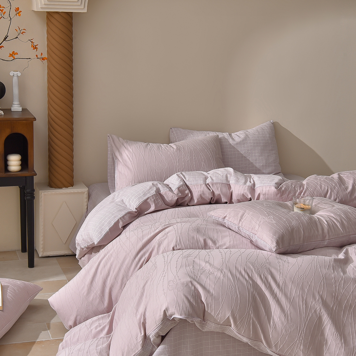 91家纺网 家纺一手货源 找家纺 炫拼家纺 2026新款A类60支水洗棉立体浮雕提花全棉四件套-幻蝶系列 幻蝶-梦幻紫